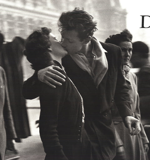 ROBERT DOISNEAU The Kiss at City Hall, 1990