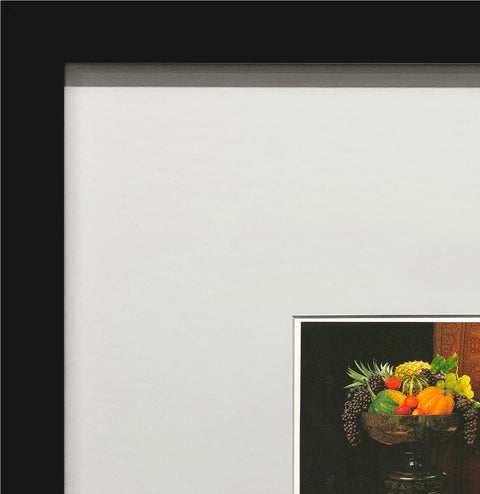 ROBERT MAPPLETHORPE Urn with Fruit, 1994